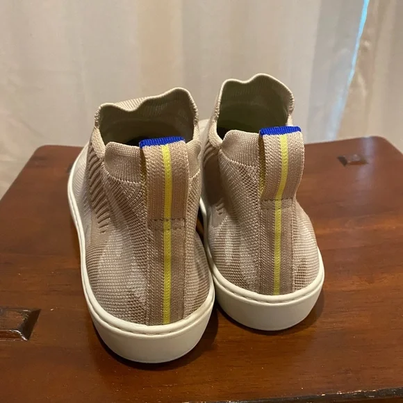 Rothy’s Retired Sand Camo Chelsea - Picture 3 of 6